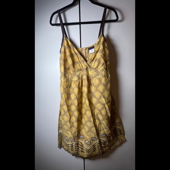 Lightweight Dress - Picture 1 of 2